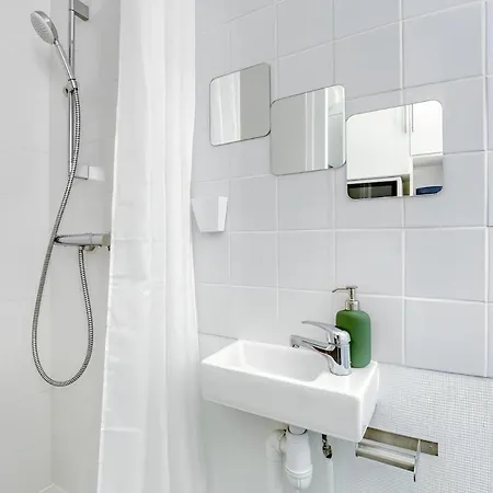 Cozy Near Paris - La Defense Apartment *