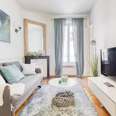 Cozy Near Paris - La Defense *